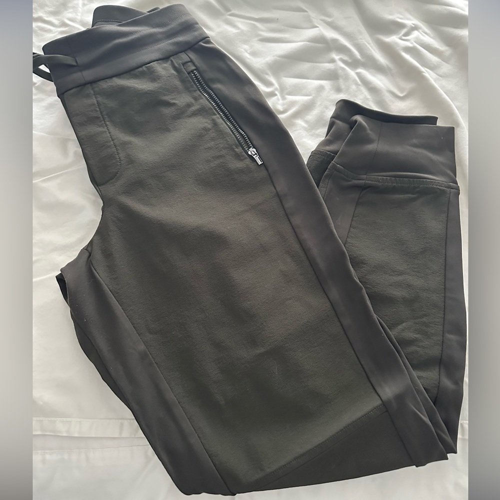 Athleta Headlands Hybrid Trek Jogger